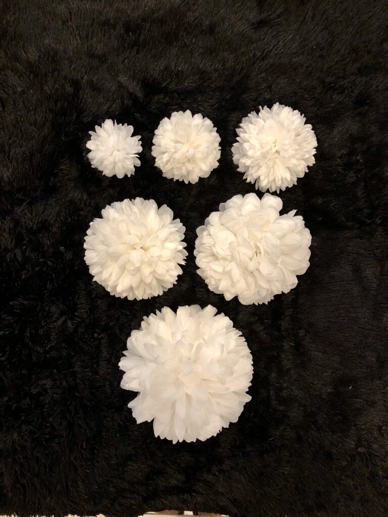 5.5” White Mum Flower With 15 Layers Supplies
