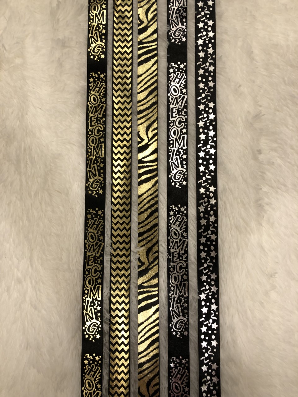 Shop By Color In Black & Gold & Silver – Homecoming Supplies