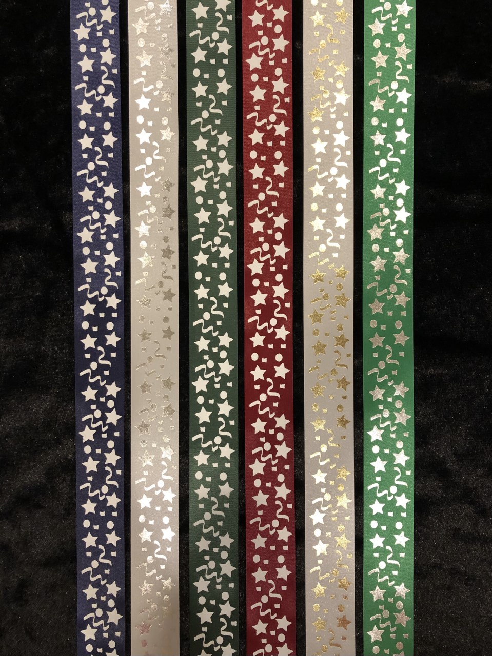 WHITE 1.5” RIBBON WITH SILVER METALLIC STARS 1 YARD